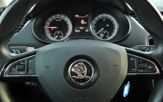 Skoda Octavia cena 94500 przebieg: 109573, rok produkcji 2019 z Zator małe 704